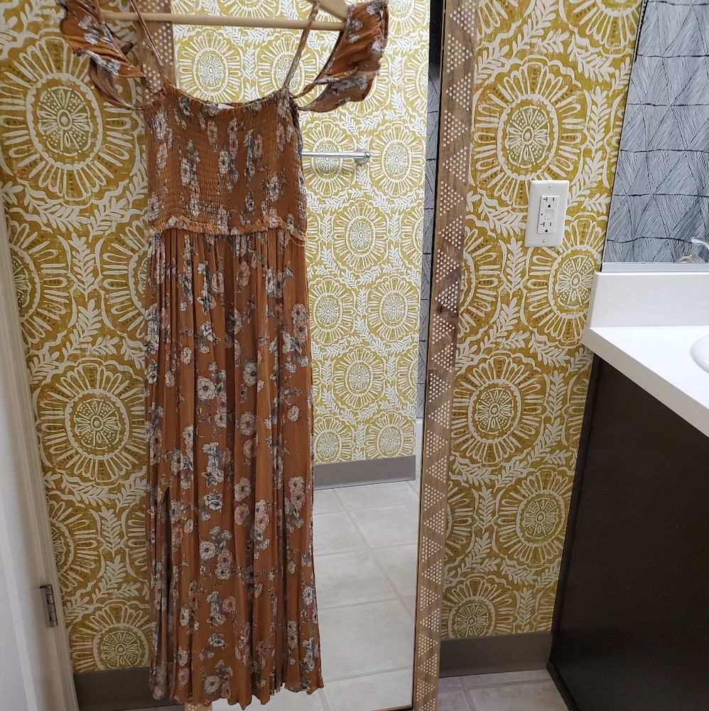 ❌SOLD❌ Rare Astr Dress! 💕